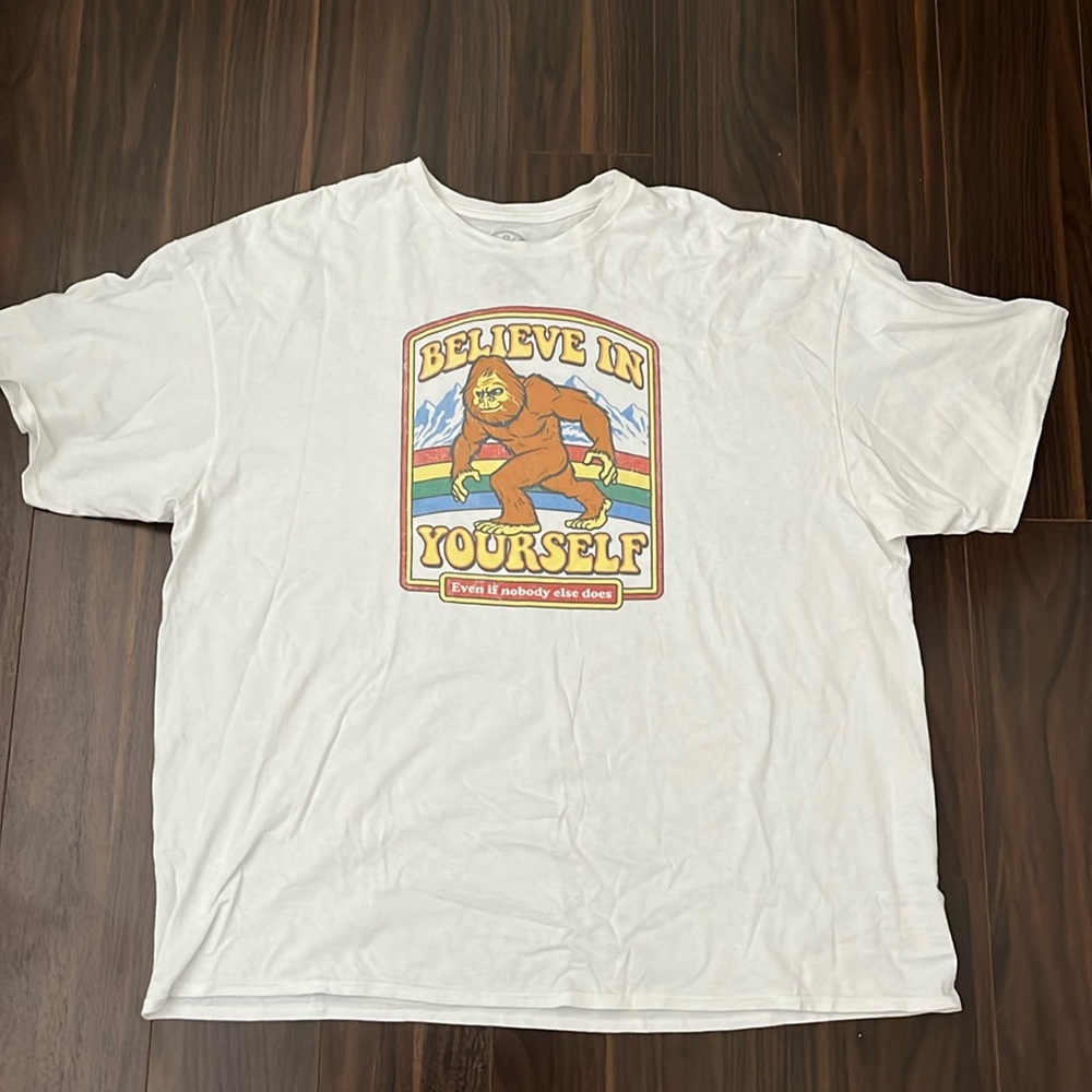 bigfoot graphic tee